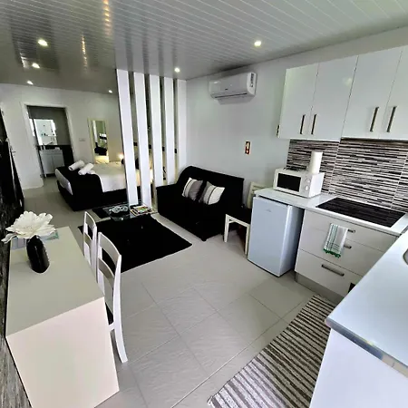 بيت للعطل The Cedar Tree *