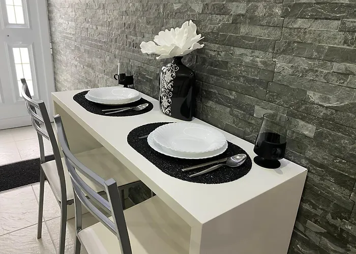 The Cedar Tree セッテ・シダーデス